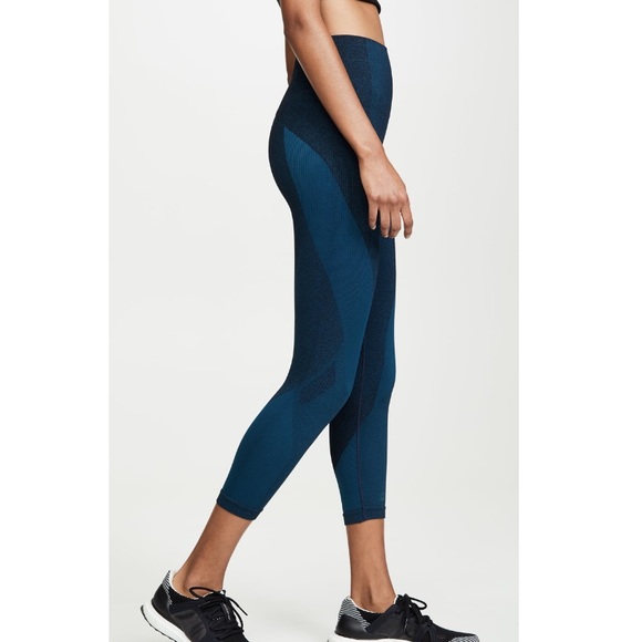 lndr Pants - LNDR Launch Crop Leggings